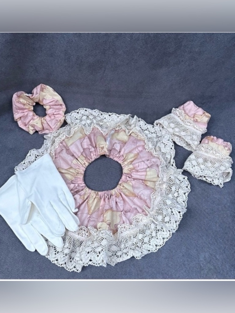 Vintage clown ruff costume ruffle collar cuffs scrunchie bowtie gloves pig print
